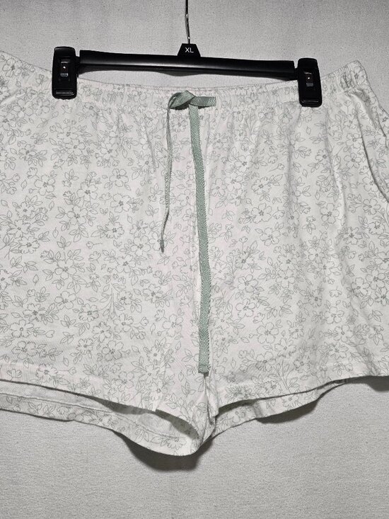 Felina Other - Felina White Gray Floral Lounge Shorts Pajama Bottoms Pockets Drawstring XL NWOT